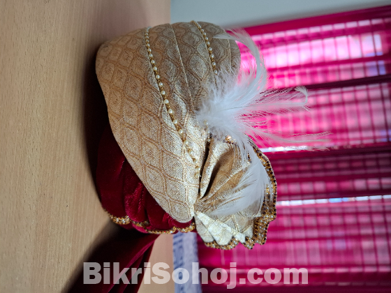 একটা ব্র্যান্ডের শেরওয়ানি বিক্রি হবে।